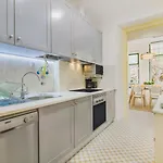 Trendy Flat, In Picturesque Graca Apartment *