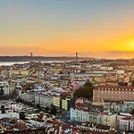 Apartment Trendy Flat, In Picturesque Graca Lisbon