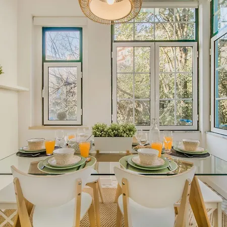 Trendy Flat, In Picturesque Graca Appartement *