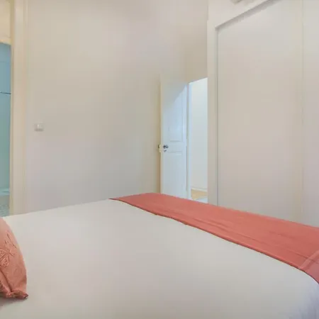 Trendy Flat, In Picturesque Graca Lizbona
