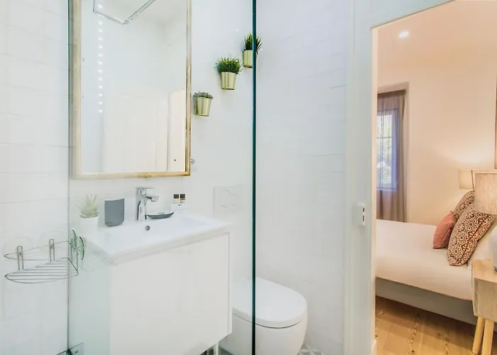 Trendy Flat, In Picturesque Graca