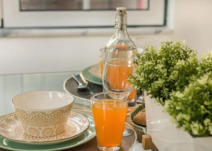 Trendy Flat, In Picturesque Graca * ליסבון